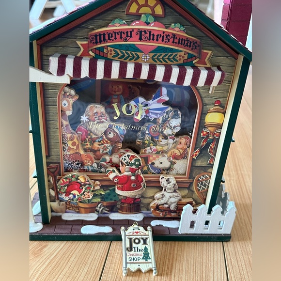 Vintage Christmas toy shop musical wooden house. Music works - see video. - Picture 5 of 13